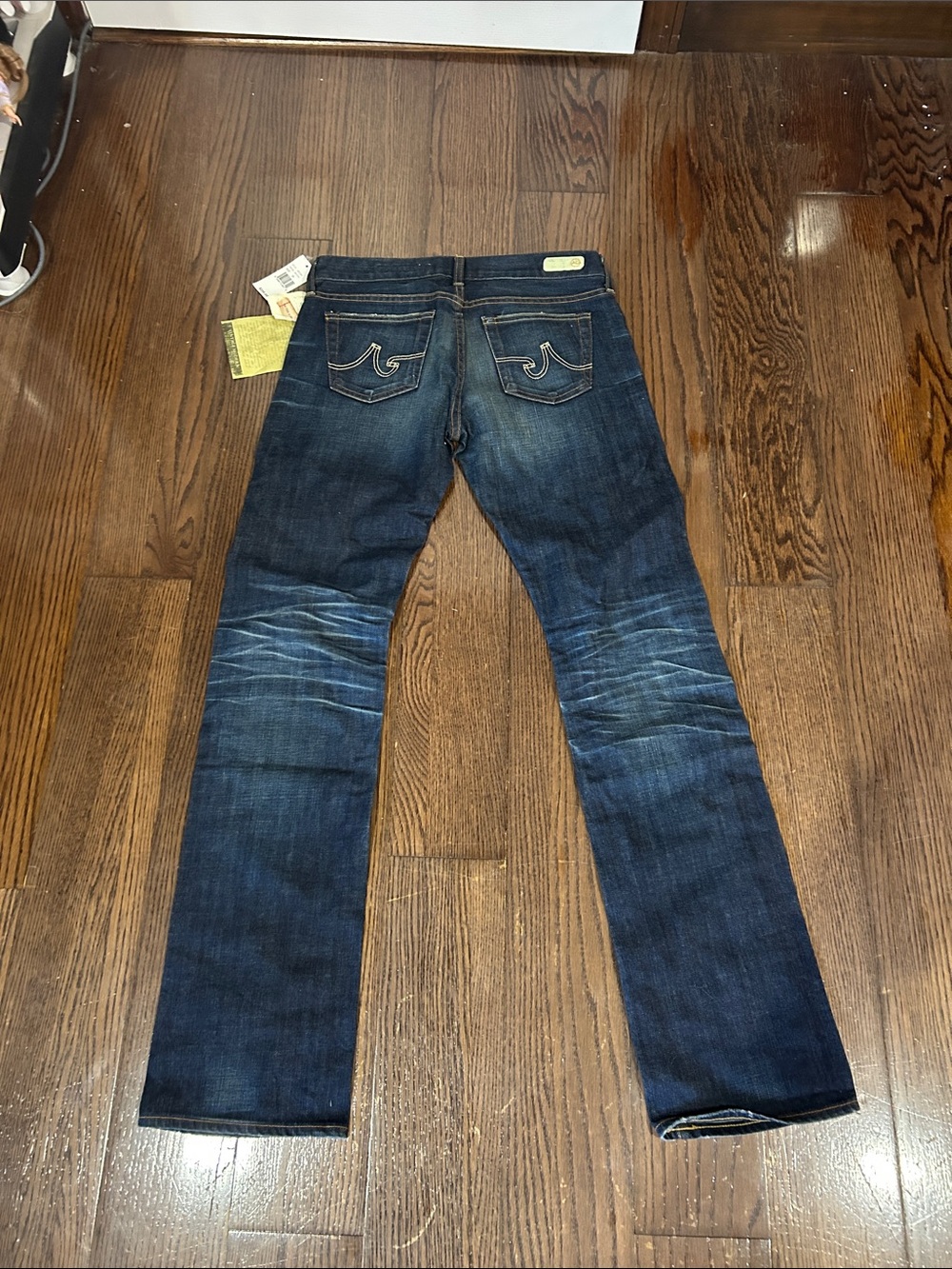 New AG Adriano Goldschmied dark denim tomboy boot cut jeans sz 28